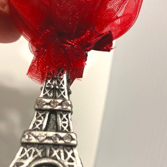 EIFFEL TOWER Wine Glass Candle Holder with Candle and Red Ribbon 4.5 inches - Picture 5 of 14